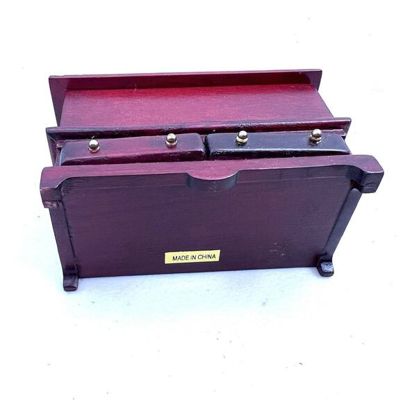 Vintage Wooden Bench Chest Lifting Seat & Blanket Dollhouse Miniature 1:12 - Picture 5 of 7